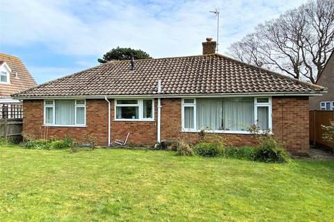 2 bedroom detached bungalow for sale - The Fairway, Bexhill-on-Sea, TN39