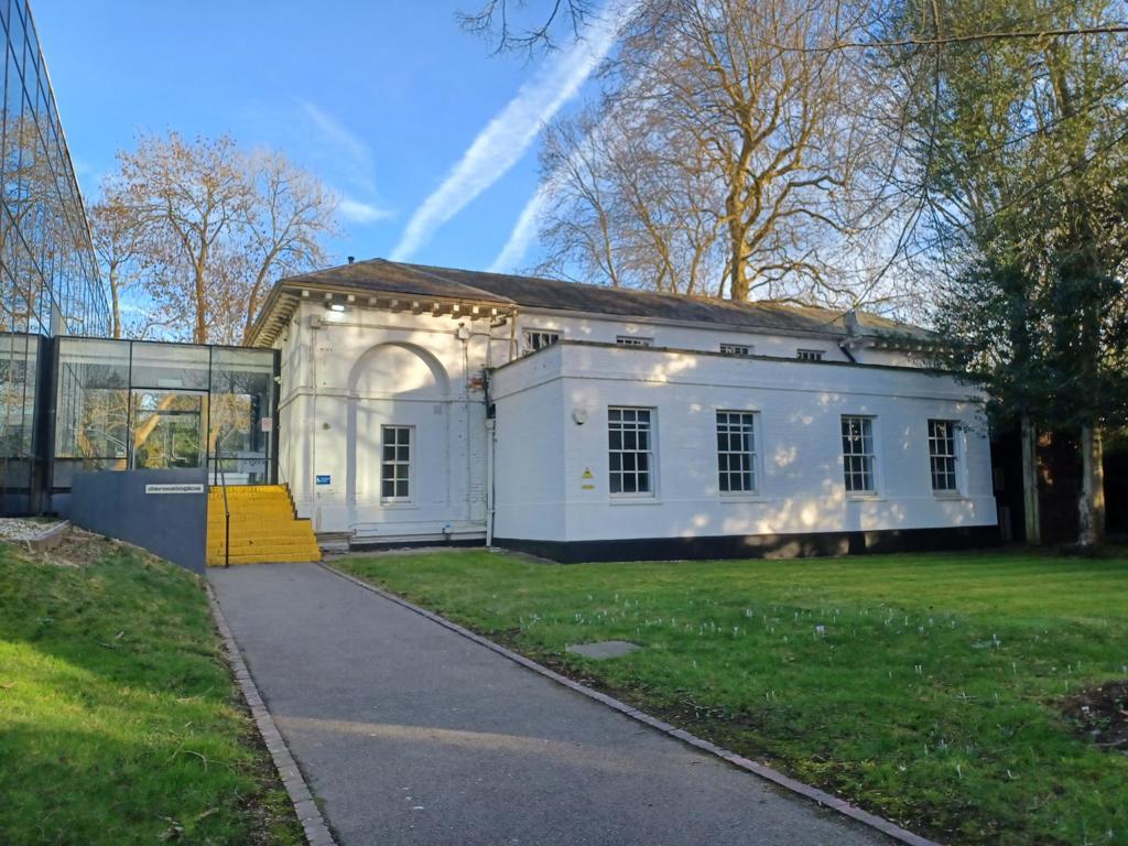 Thorncroft Manor Estate, Leatherhead KT22 Serviced office to rent