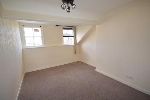 1 bedroom apartment for sale, 40 Trafalgar Square, Scarborough YO12