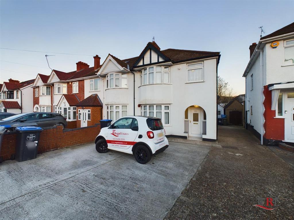 Church Drive, Kingsbury, NW9 8DP 3 bed end of terrace house to rent £