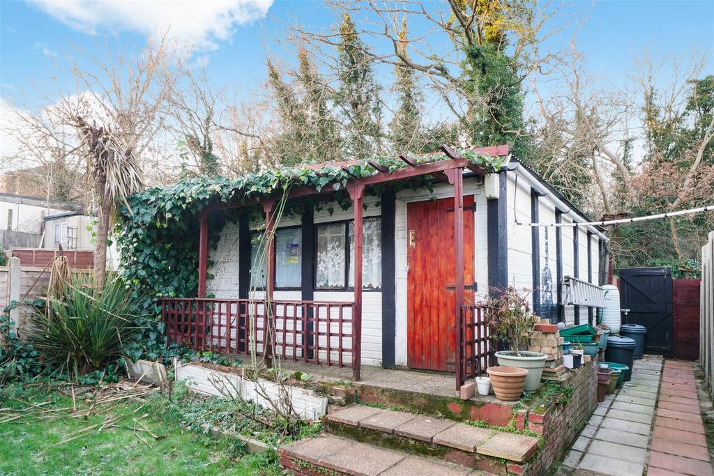 516 Whitton Avenue West - IYHcx ESgq JM62 Tr Vrr Lg.jpg