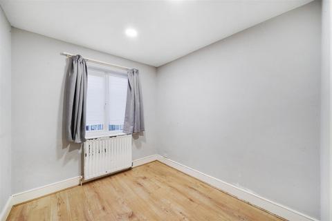 29a The Croft, Wembley, HA0 3EQ