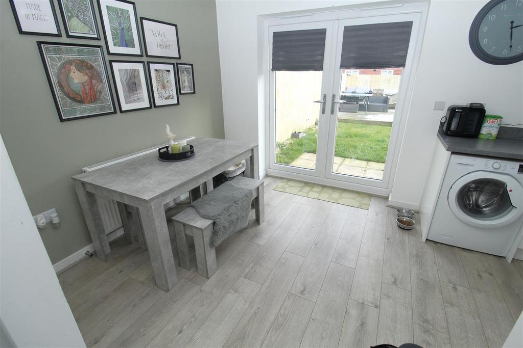 Kitchen4.JPG