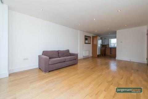 3 bedroom flat to rent, Ash Court, Fairfax Place, South Hampstead
