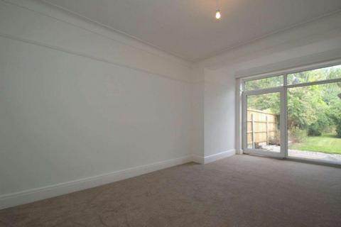 4 bedroom semi-detached house to rent - Buckingham Grove, Timperley