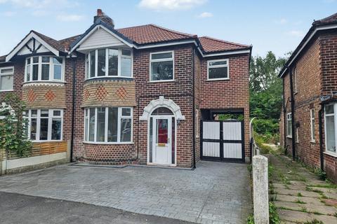 4 bedroom semi-detached house to rent, Buckingham Grove, Timperley