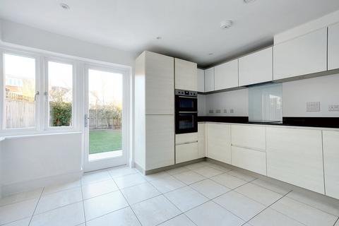 12 Whitley Link, Chelmsford, CM2 9FX