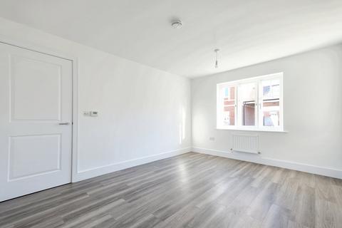 12 Whitley Link, Chelmsford, CM2 9FX