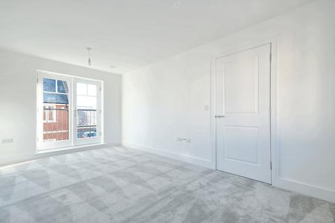 12 Whitley Link, Chelmsford, CM2 9FX