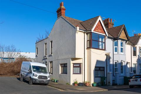 3 bedroom end of terrace house for sale, Payne Avenue, Hove