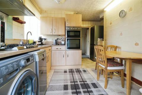 67 Cooks Spinney, Harlow, CM20 3BL