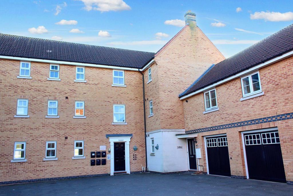 Cartwright Way, Beeston, Nottingham... 2 bed apartment £995 pcm (£230 pw)
