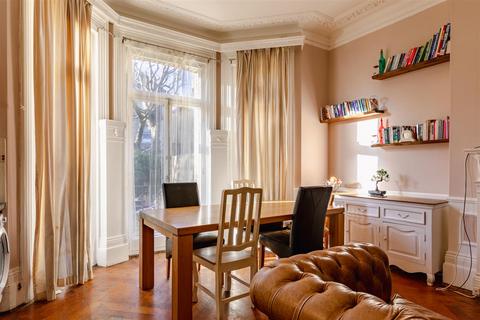 2 bedroom apartment for sale, First Avenue, Hove