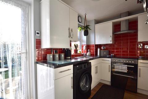 21 Decouttere Close, Church Crookham, Fleet, GU52 0UR