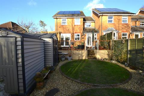 21 Decouttere Close, Church Crookham, Fleet, GU52 0UR