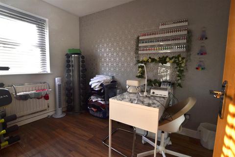 21 Decouttere Close, Church Crookham, Fleet, GU52 0UR