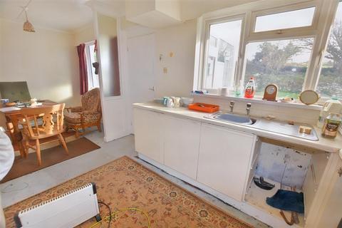 3 bedroom detached bungalow for sale - Trevingey Crescent, Redruth