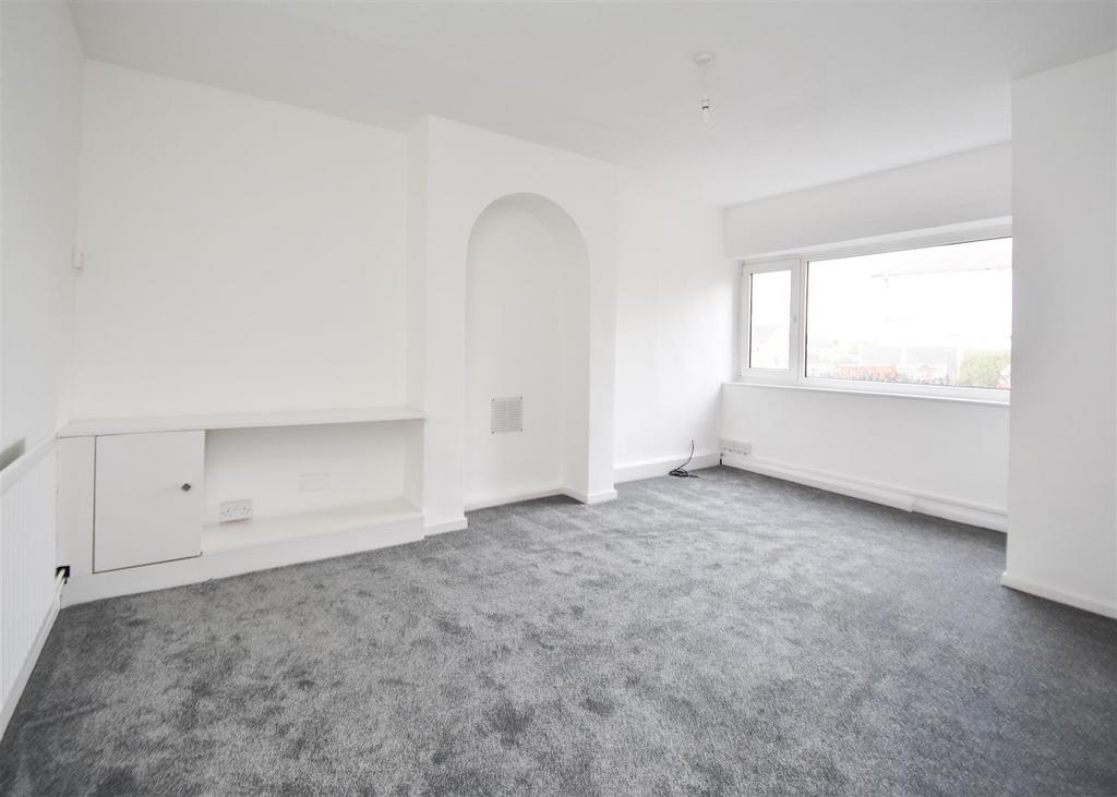 99 Hazel Grove, Wombourne, Wolverhampton 3 bed semidetached house for