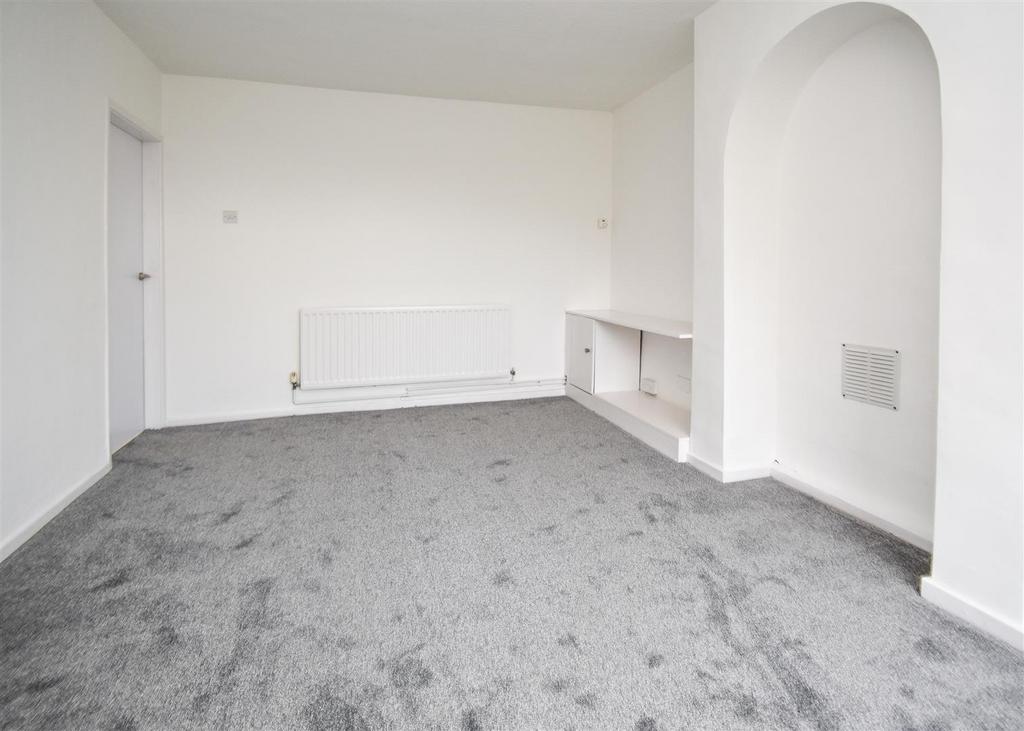 99 Hazel Grove, Wombourne, Wolverhampton 3 bed semidetached house for