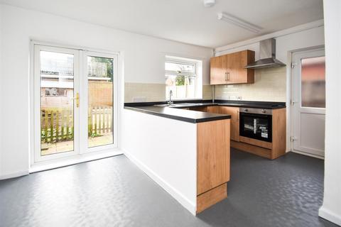 99 Hazel Grove, Wombourne, Wolverhampton, WV5 9EH