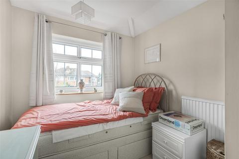 4 Corbett Gardens, Woodley, Reading, RG5 4JY