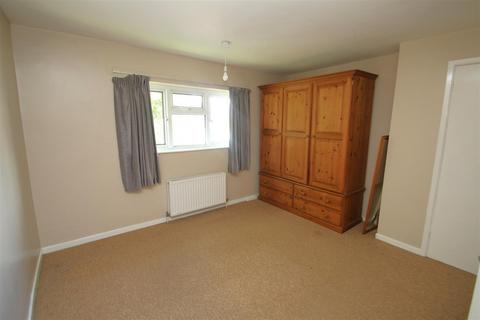 3 bedroom semi-detached house for sale - Ayleswade Road, Salisbury