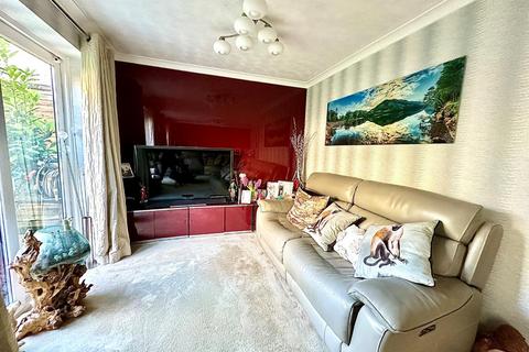 39 Tideswell Close, Northampton, NN4 9XY