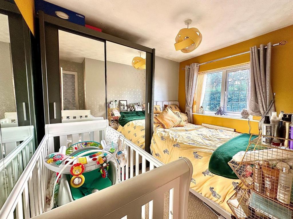 Bed 3-2.jpg