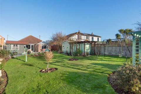 3 bedroom detached bungalow for sale, Maydowns Road, Chestfield, Whitstable