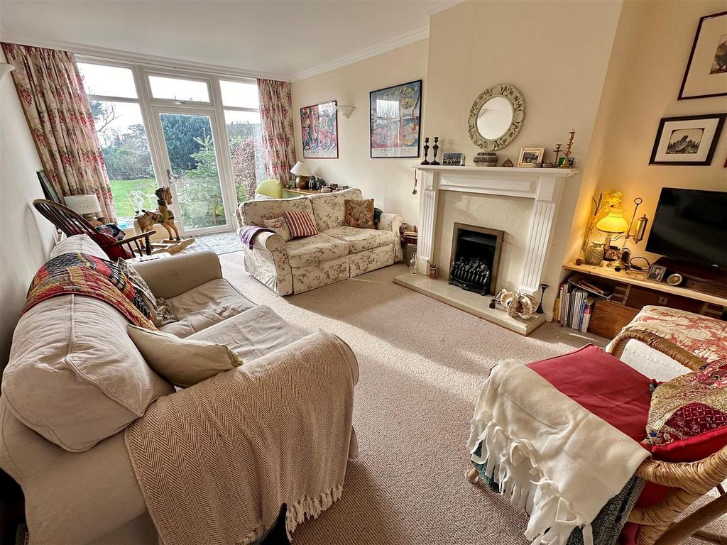 Seggs Lane, Alcester 3 bed semidetached house £450,000