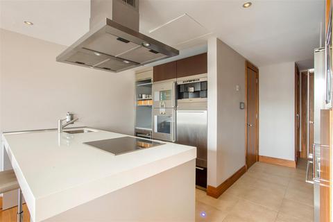 Apartment 15, Charters Court Charters Road, Ascot, SL5 9FG