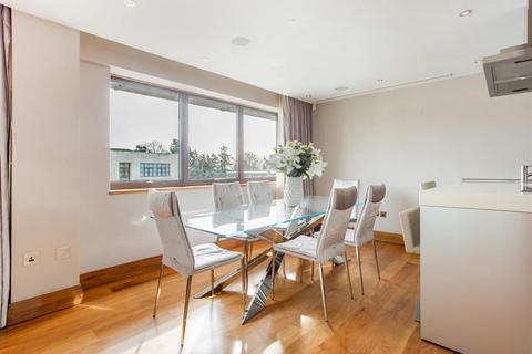 Apartment 15, Charters Court Charters Road, Ascot, SL5 9FG