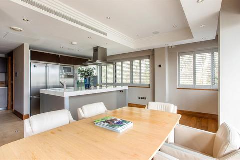 Apartment 16, Charters Court Charters Road, Ascot, SL5 9FG