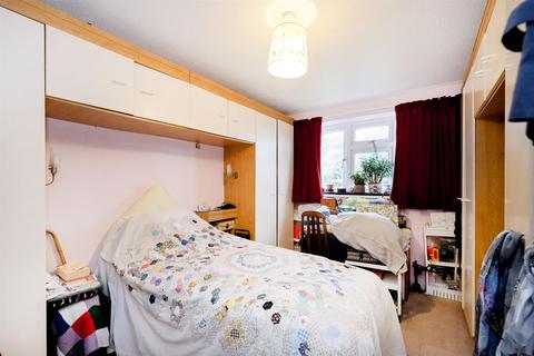 1 Mapleton Road, London, E4 6XJ