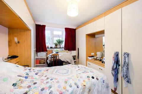 1 Mapleton Road, London, E4 6XJ