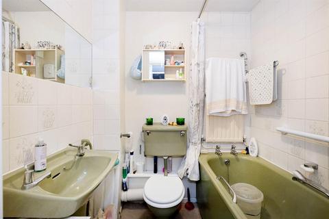 1 Mapleton Road, London, E4 6XJ