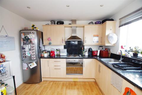 2 bedroom flat for sale, Shelley Street, Swindon SN1