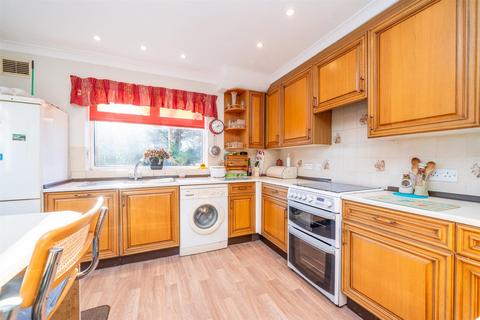 38 Bartel Close, Hemel Hempstead, HP3 8LY