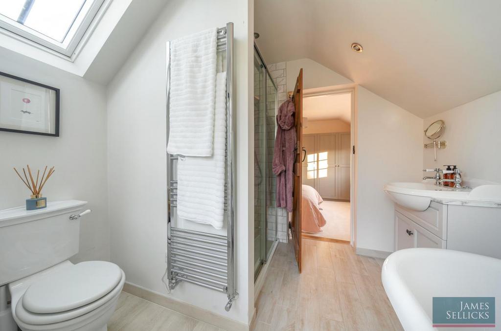 Master ensuite