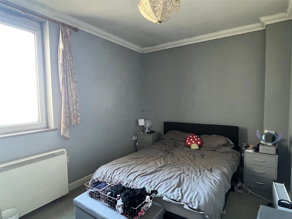 Bedroom: