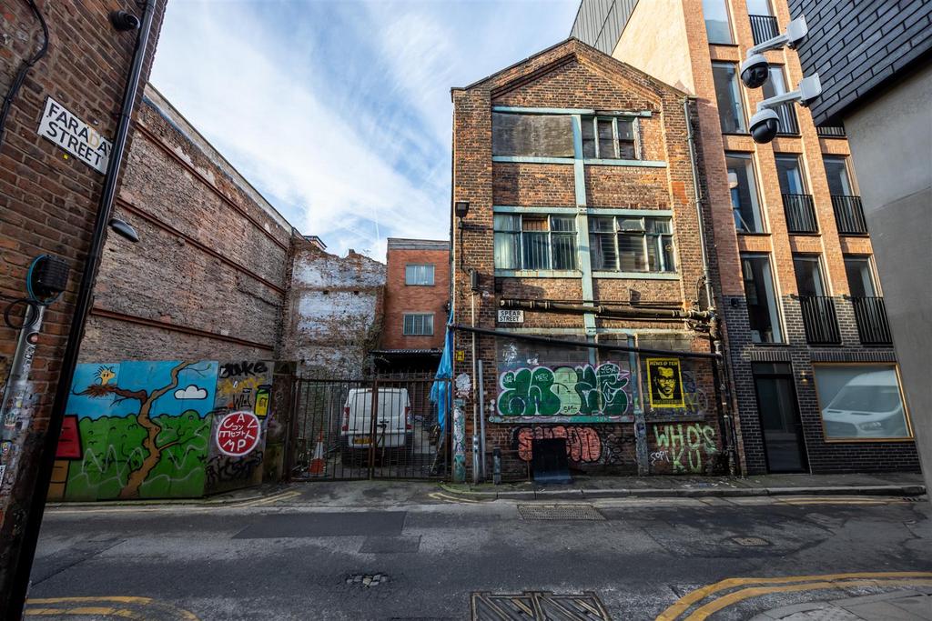 Back - Spear St