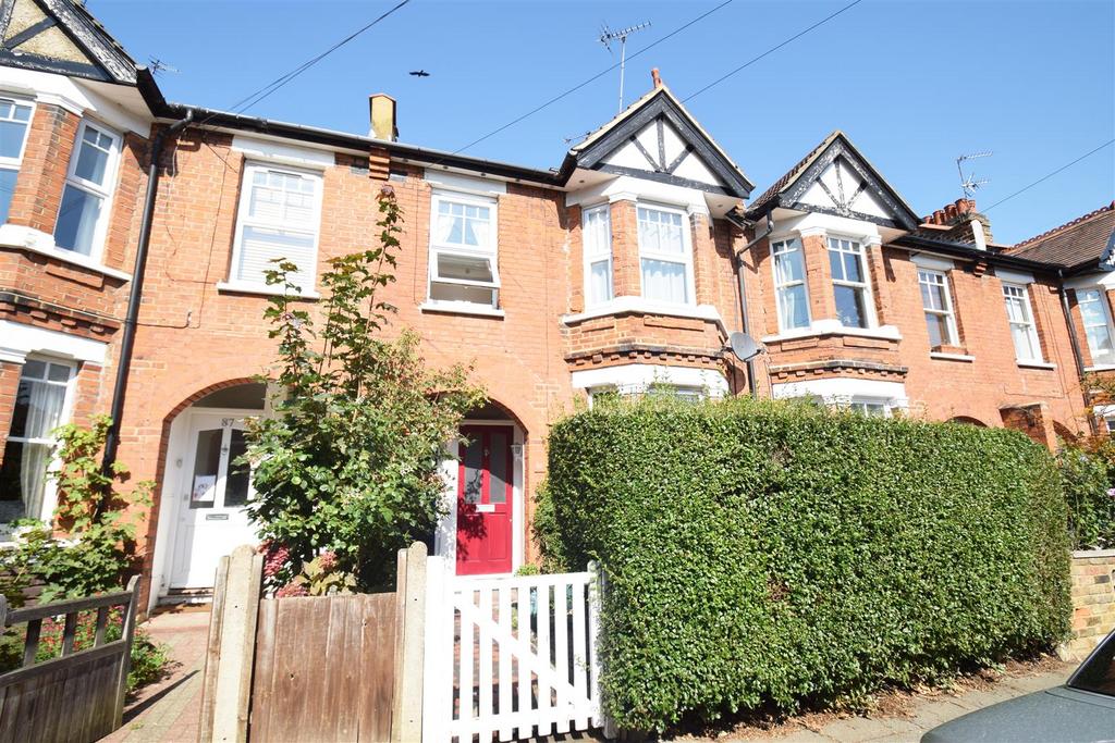 Godstone Road, St Margarets 3 bed to rent £2,500 pcm (£577 pw)