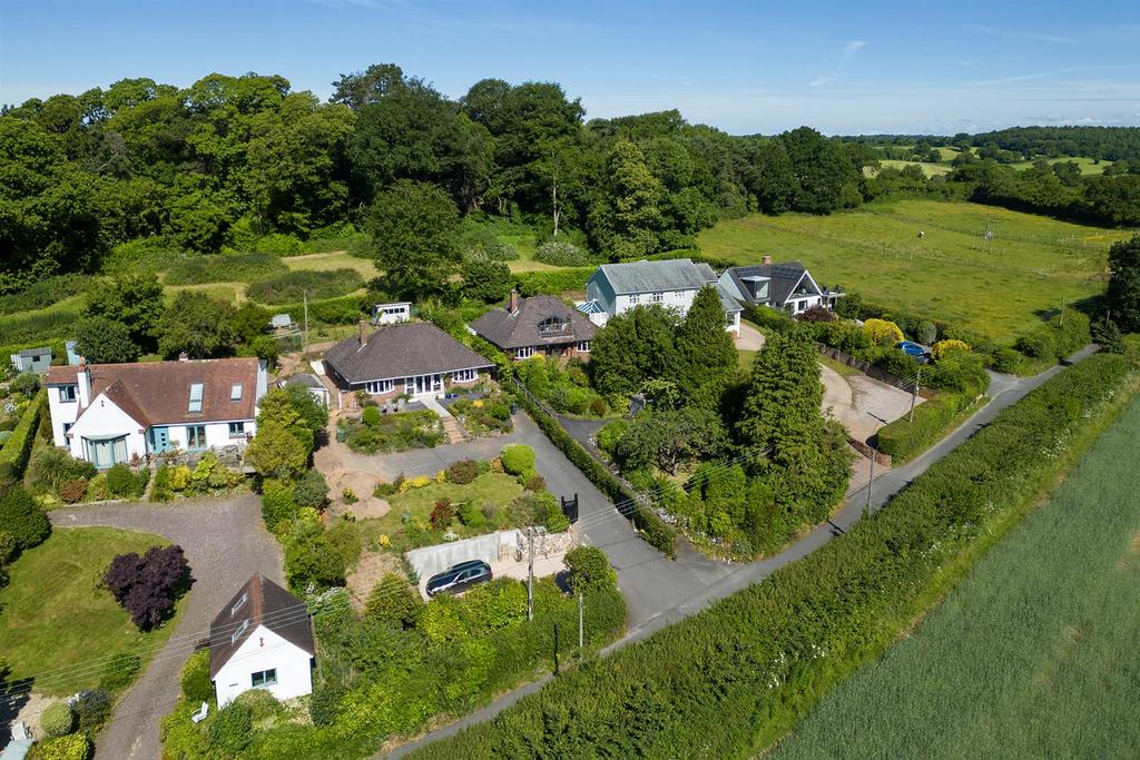 Shepherds Lane, Colaton Raleigh... 3 bed detached house for sale £670,000