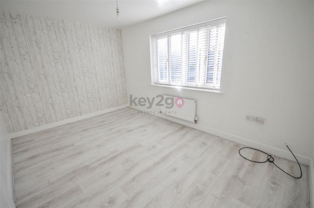 St. Matthews Close, Renishaw, Sheffield, S21 2 bed terraced house for