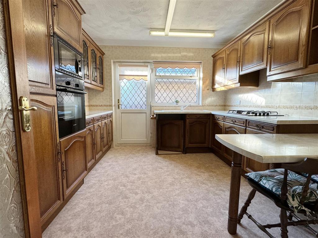 Dining kitchen