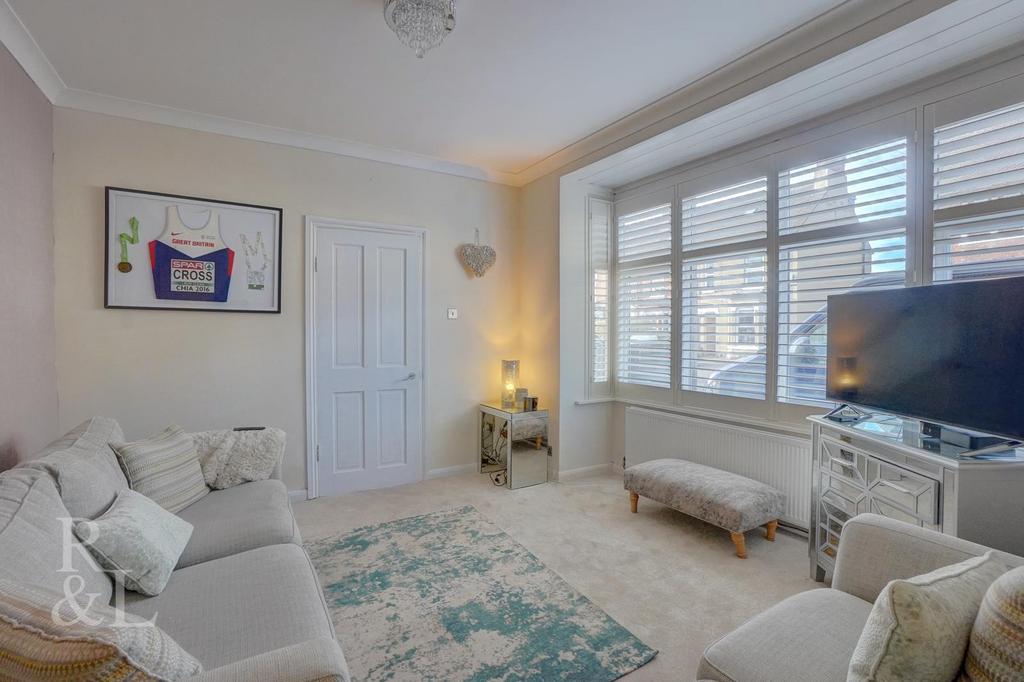 Lower Packington Road, AshbyDeLaZouch 2 bed detached bungalow for