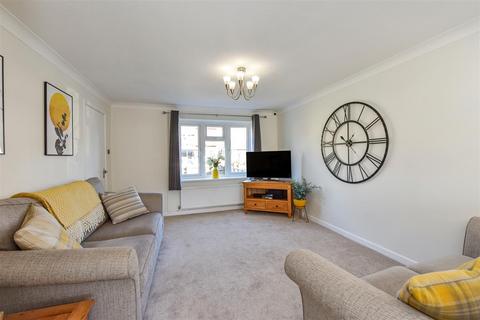 76 Tadburn Road, Romsey, SO51 5HS