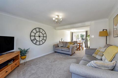 76 Tadburn Road, Romsey, SO51 5HS