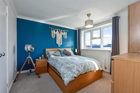 76 Tadburn Road, Romsey, SO51 5HS