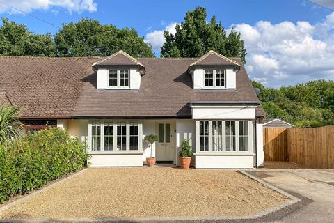 10 Pine Close, Ingatestone, CM4 9EG